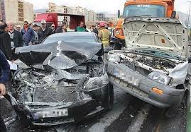 حادثه رانندگی در محور سروستان- شیراز 10 نفر را راهی بیمارستان کرد