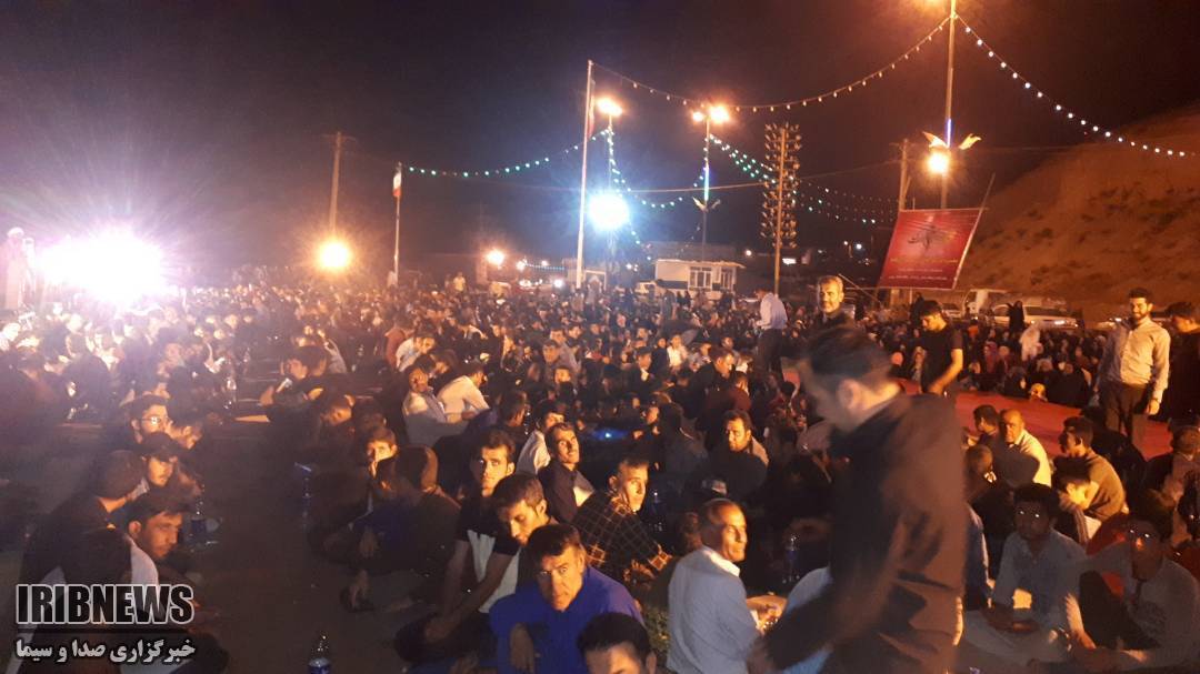 سفره افطاری 3 هزار نفری در قلعه رئیسی برپا شد+گزارش تصویری