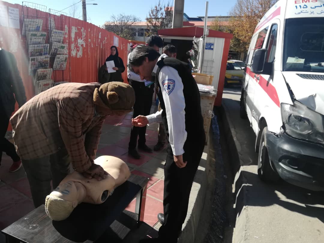 آموزش همگانی احیای قلبی ریوی«CPR»در شهر یاسوج برگزار شد/تصاویر