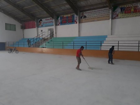 گزارش تصویری از روند اجرایی کف پوش جدید سالن ورزشی شهید باهنر شهر دهدشت