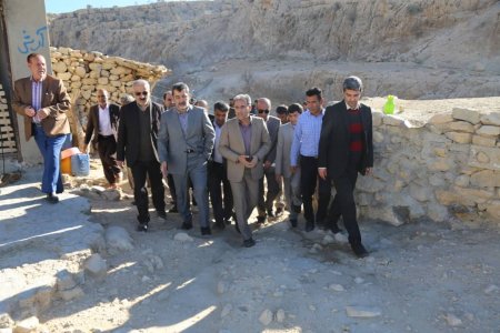 بازدید معاون هماهنگی امور اقتصادی وزیر کشور از روستاهای محروم شهرستان چرام /گزارش تصویری