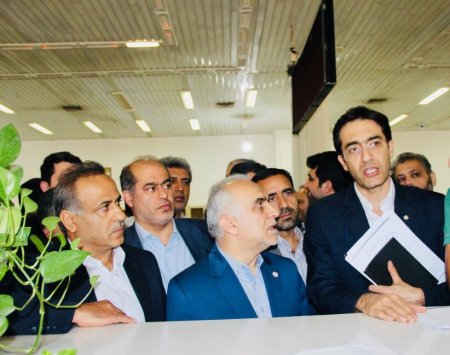 درسفر وزیر اقتصاد به خوزستان مطرح شد : رضایت مندی وزیر اقتصاد از روان سازی عملیات گمرکی دراین بندر