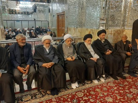 گزارش تصویری مراسم بزرگداشت روحانی فقید حجت السلام صادقی نژاد در شیراز