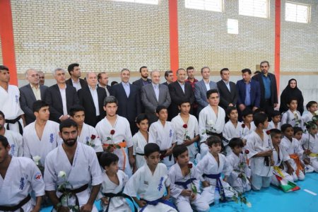 افتتاح چند طرح ورزشی با حضور وزیر ورزش و جوانان در شهرستان بهمئی +تصاویر