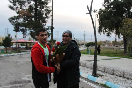 استقبال از دارنده مدال طلای جام بین المللی کشتی روز جهانی کودک در دهدشت