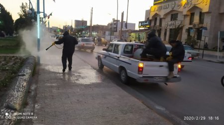 ضدعفونی اماکن عمومی و پرتردد دهدشت توسط گروه جهادی شهید تقوی سوق/تصاویر