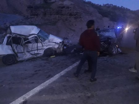 تصادف زنجیره ای در استان کهگیلویه و بویراحمد/تصاویر