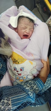 تولد نوزاد در آمبولانس 115 شهرستان چرام/تصاویر