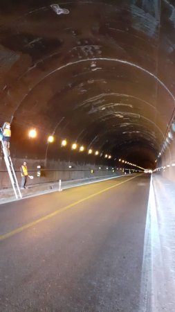 تعمیر روشنایی تونلهای محور یاسوج- سمیرم/تصاویر