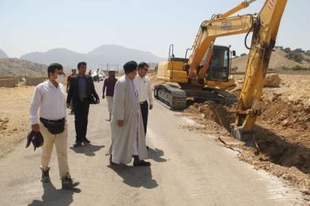 حجت الاسلام والمسلمین سید محمد موحد از پروژه بزرگ گاز رسانی شهرستان بهمئی بازدید کرد+تصاویر