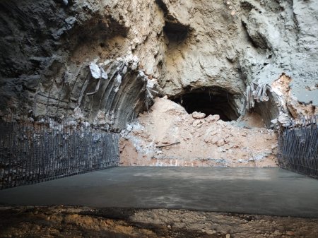گزارش تصویری از فعالیت شبانه روزی تنها تونل باقی مانده پروژه ملی دهدشت-پاتاوه