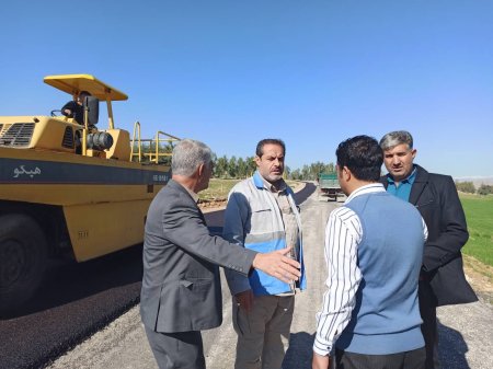 فرماندار شهرستان کهگیلویه خبر داد:آغاز عملیات بهسازی و آسفالت روستاهای بی منجگان-برآفتاب روشن آباد و اکبرآباد بخش مرکزی/تصاویر