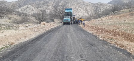 آسفالت راه روستایی مناطق زیارتی و سیاحتی امامزادگان سید اسدالله و سیدابراهیم (ع)شهرستان بهمئی