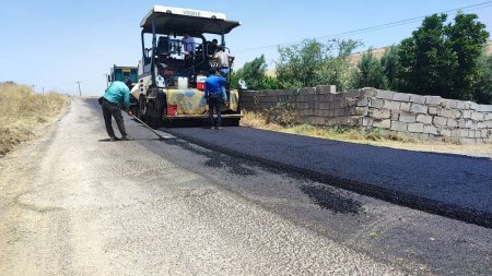 انقلاب در نهضت آسفالت راه های روستایی شهرستان کهگیلویه:  آغاز عملیات اجرایی روکش آسفالت محور روشن آباد-بوآ /تصاویر