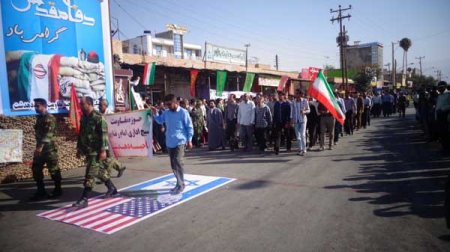 رژه نیروهای مسلح در دهدشت برگزارشد