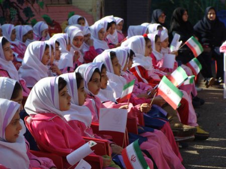 المپیاد ورزشی درون مدرسه دبستان دخترانه نیا کوثری شیراز  