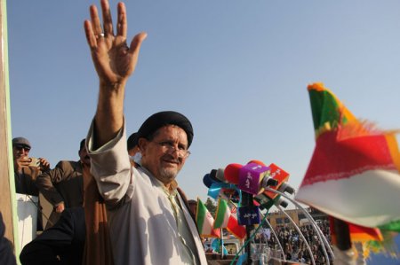 ورزشگاه شهر لیکک مملو از مشتاقان سید محمد موحد/بهمئی  گچساران کهگیلویه است /هیچ وزیری سراغ ندارید که موحد رانشناسد+گزارش تصویری