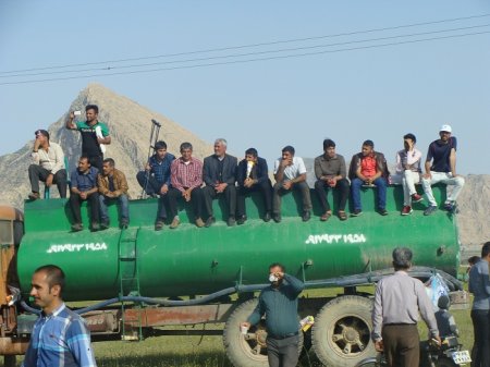 گزارش تصویری نطق انتخاباتی علی پولادی وندا در شهرستان گچساران با هوادارانش بخش دوم