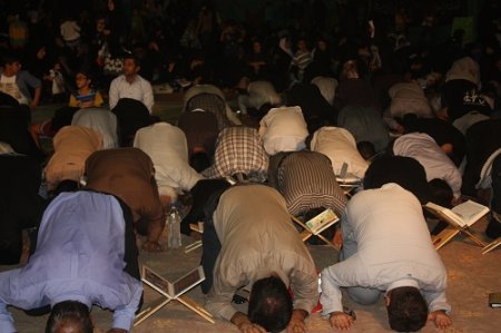 گزارش تصویری/ مراسم احیاء شب ۲۳ ماه رمضان در گلزار شهدای گچساران