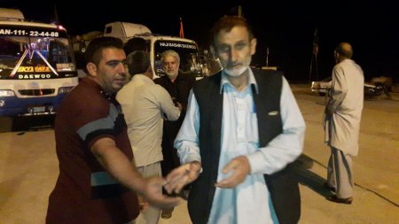 زائران پاکستانی اربعین حسینی در موکب هیات رزمندگان اسلام شهرستان کهگیلویه پذیرایی شدند/تصاویر