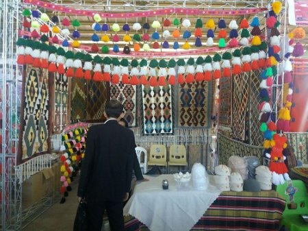 با حضور ۴ استان کشور،جشنواره "سفره ایرانی فرهنگ گردشگری" در گچساران آغاز شد