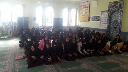 طرح آموزشی پیام آوران ایثار در دبیرستان دخترانه شاهد دهدشت برگزار شد/تصاویر