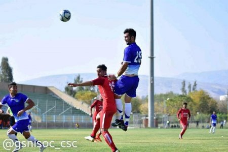 پیروزی تیم فوتبال نفت و گاز گچساران برابر سردار بوکان/گزارش تصویری