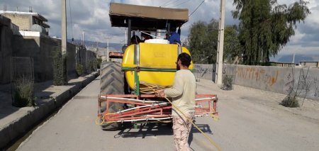 گزارش تصویری از خدمت‌رسانی طلاب جهادی روستای طولیان کهگیلویه برای مقابله با کرونا