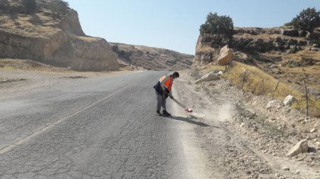 عملیات روکش آسفالت چشمه بلقیس چرام -فشیان آغاز شد/تصاویر