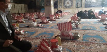 به همت خیریه مسجد جامع صاحب الزمان سوق صورت پذیرفت:  از اهدای ۲۰۰ بسته کمک معیشتی تا پخت ۲۵۰۰ غذای افطاری