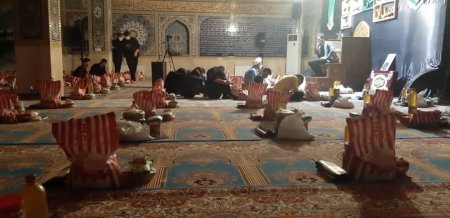 به همت خیریه مسجد جامع صاحب الزمان سوق صورت پذیرفت:  از اهدای ۲۰۰ بسته کمک معیشتی تا پخت ۲۵۰۰ غذای افطاری