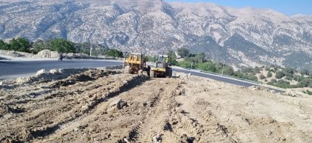 رئیس اداره راهداری و حمل و نقل جاده‌ای شهرستان چرام خبر داد:حذف نقاط حادثه خیز محور باغچه سادات-جوخانه بخش سرفاریاب/تصاویر