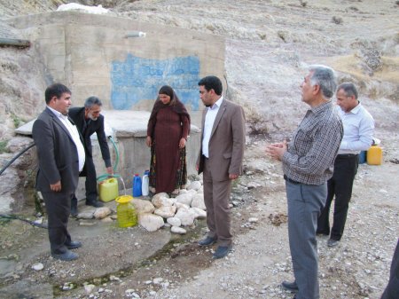 بازدید فرماندار شهرستان رستم و جمعی از مسئولین ادارات از روستاهای بخش مرکزی